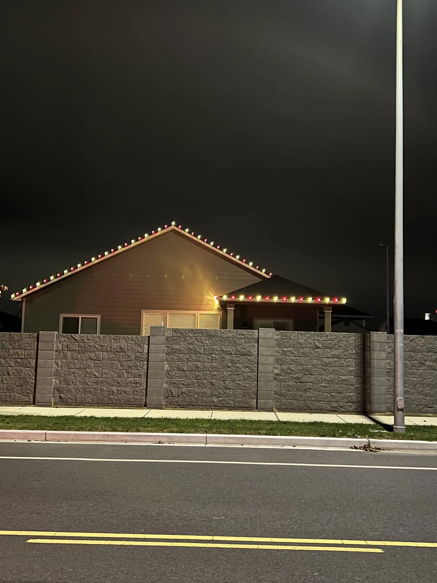 Tri-Bright Christmas light install in the Tri-Cities